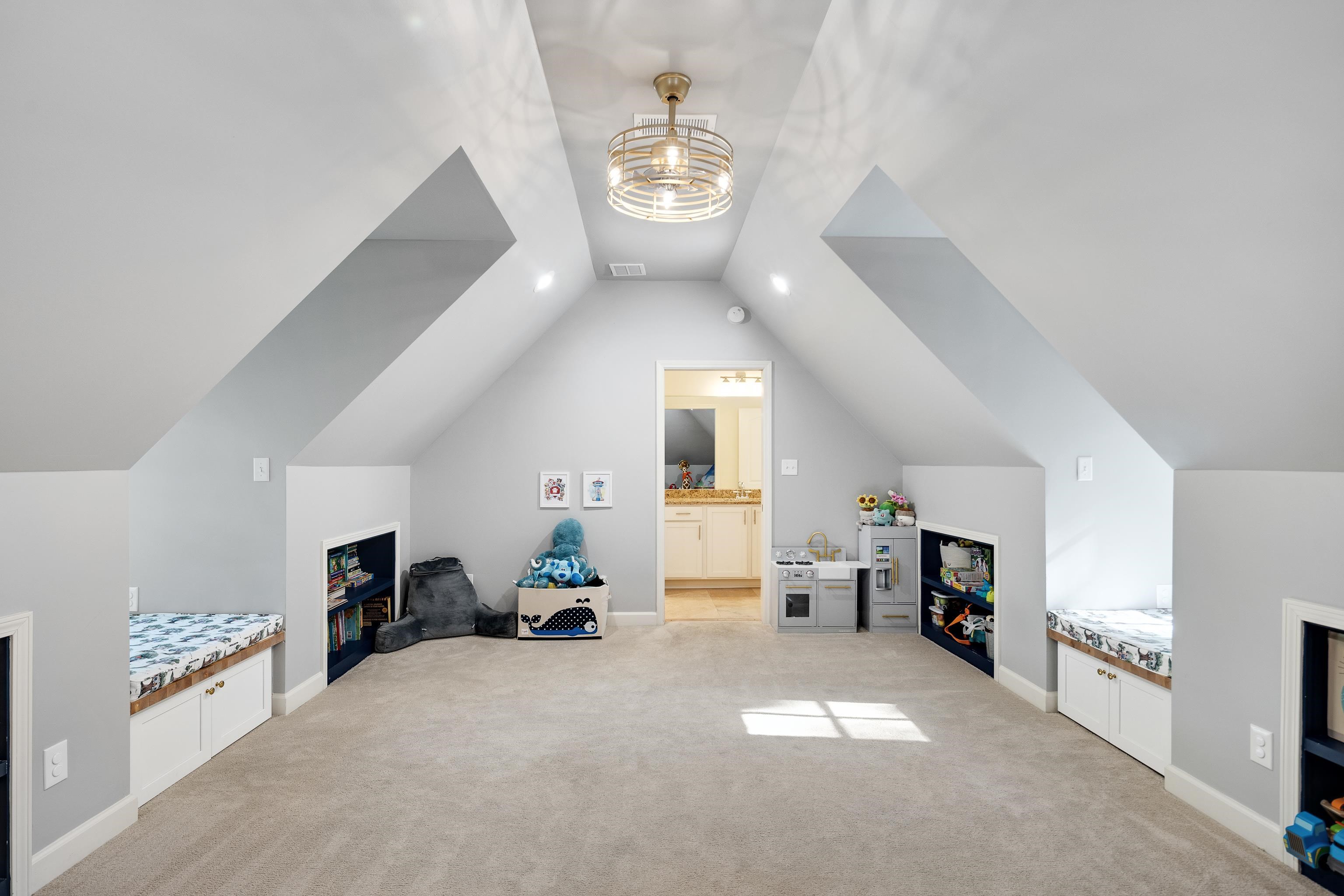 237 Windover Road Memphis, TN 38111 - Photo 27 of 37 Bonus room featuring light carpet and baseboards