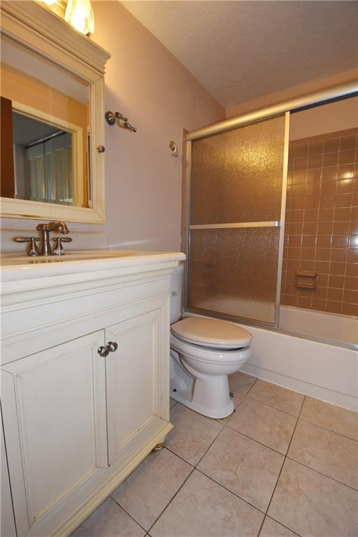 32 Shadow Drive Pittsburgh, PA 15227 - Photo 17 of 24 a bathroom with a toilet a sink and a mirror