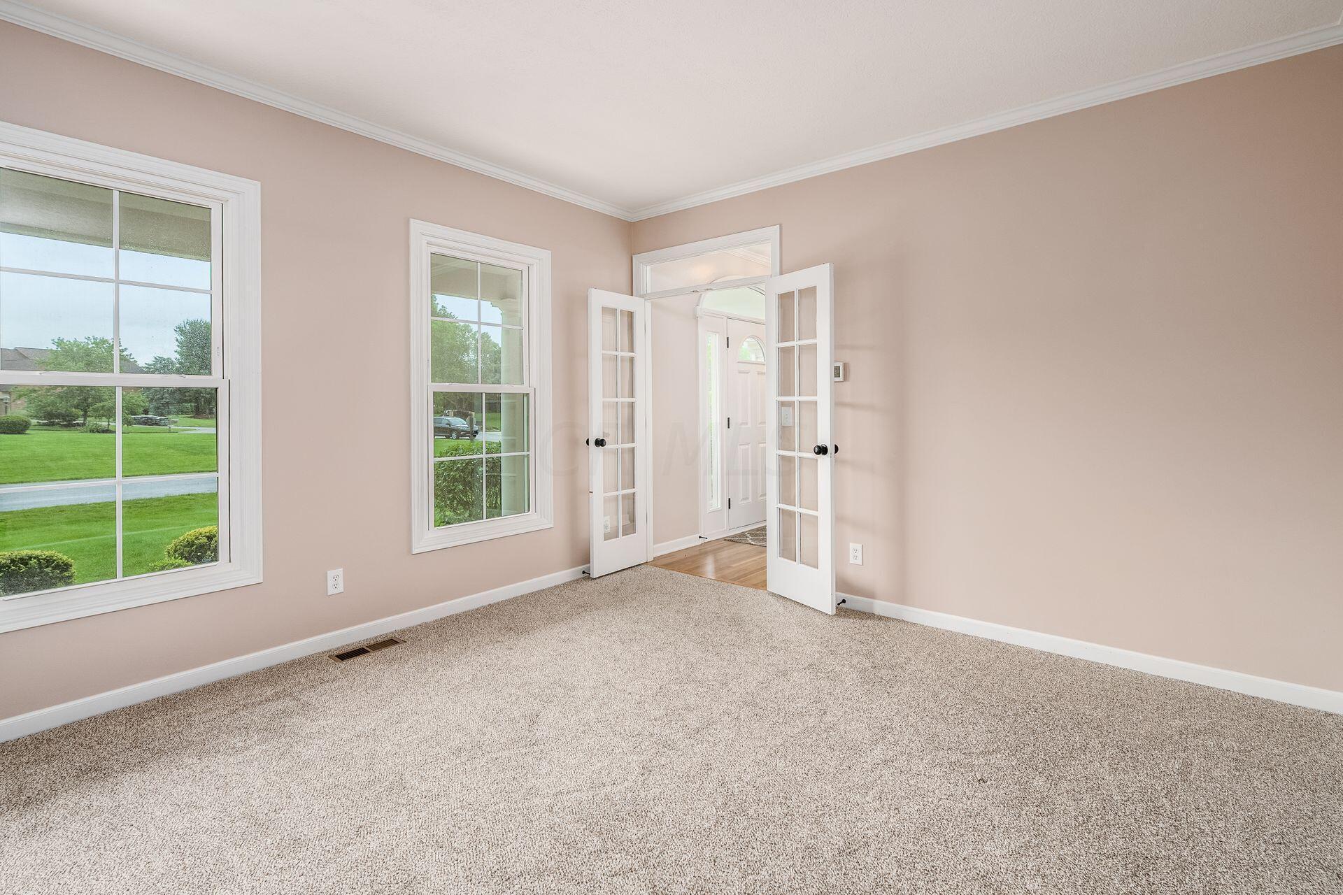 2912 Nantucket Lewis Center, OH 43035 - Photo 5 of 32 Living Room