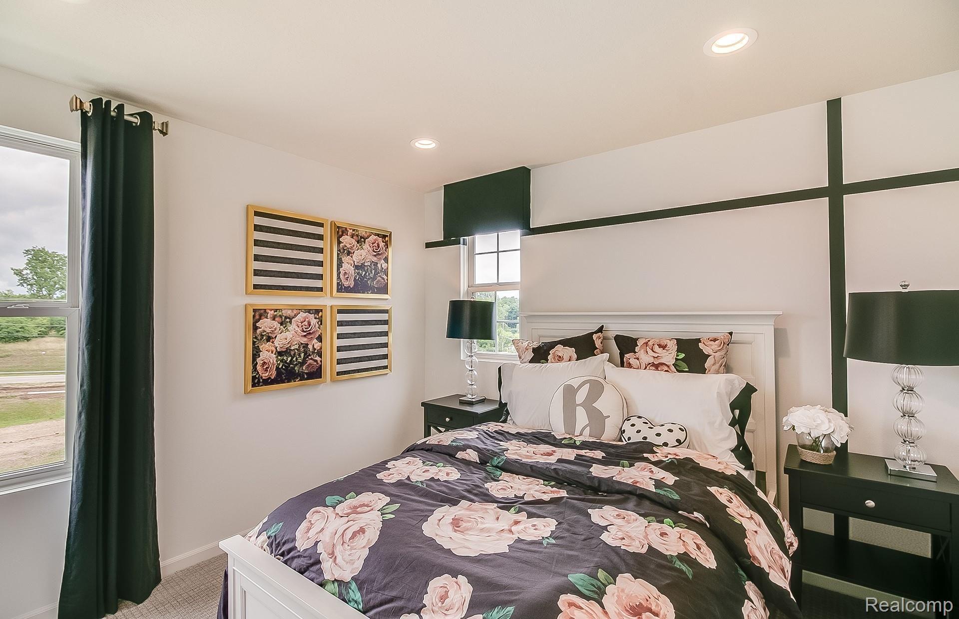 685 Reef Drive Canton, MI 48187 - Photo 12 of 15 Boardwalk - North Sky - MI (28).jpg