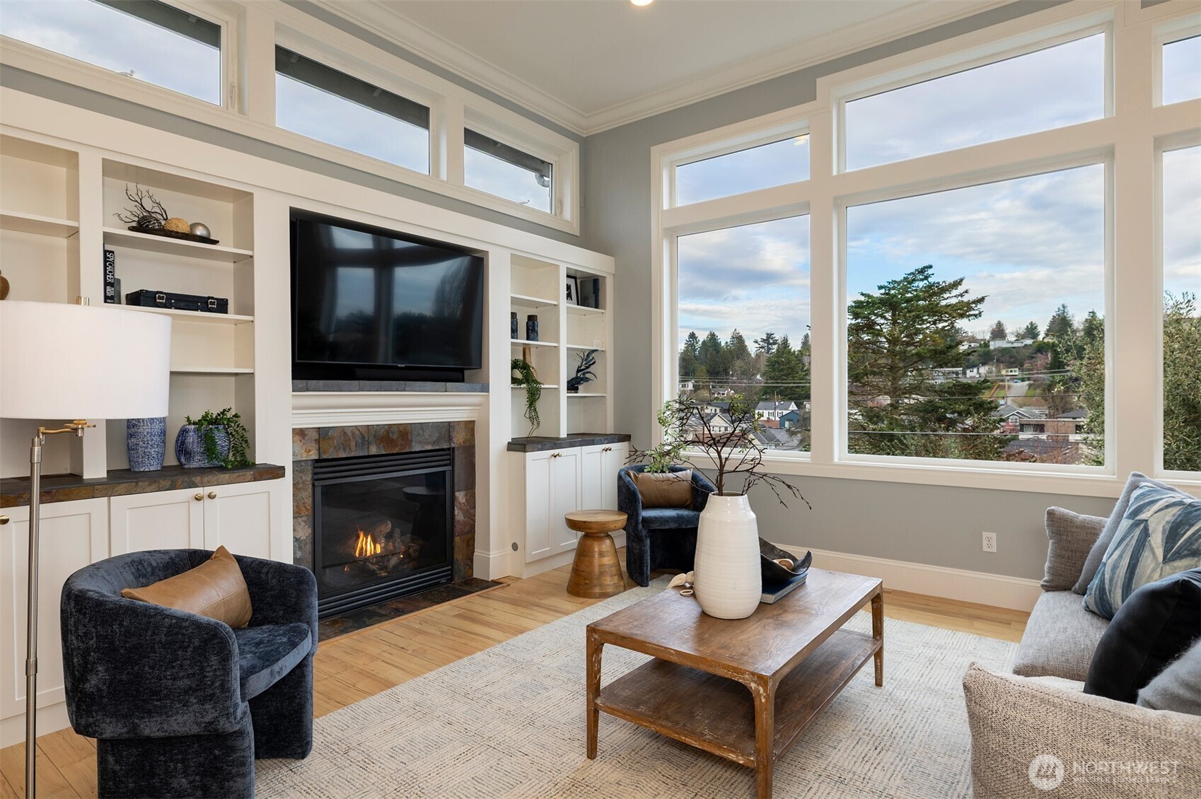 3422 35th Avenue West Seattle, WA 98199 - Photo 11 of 40