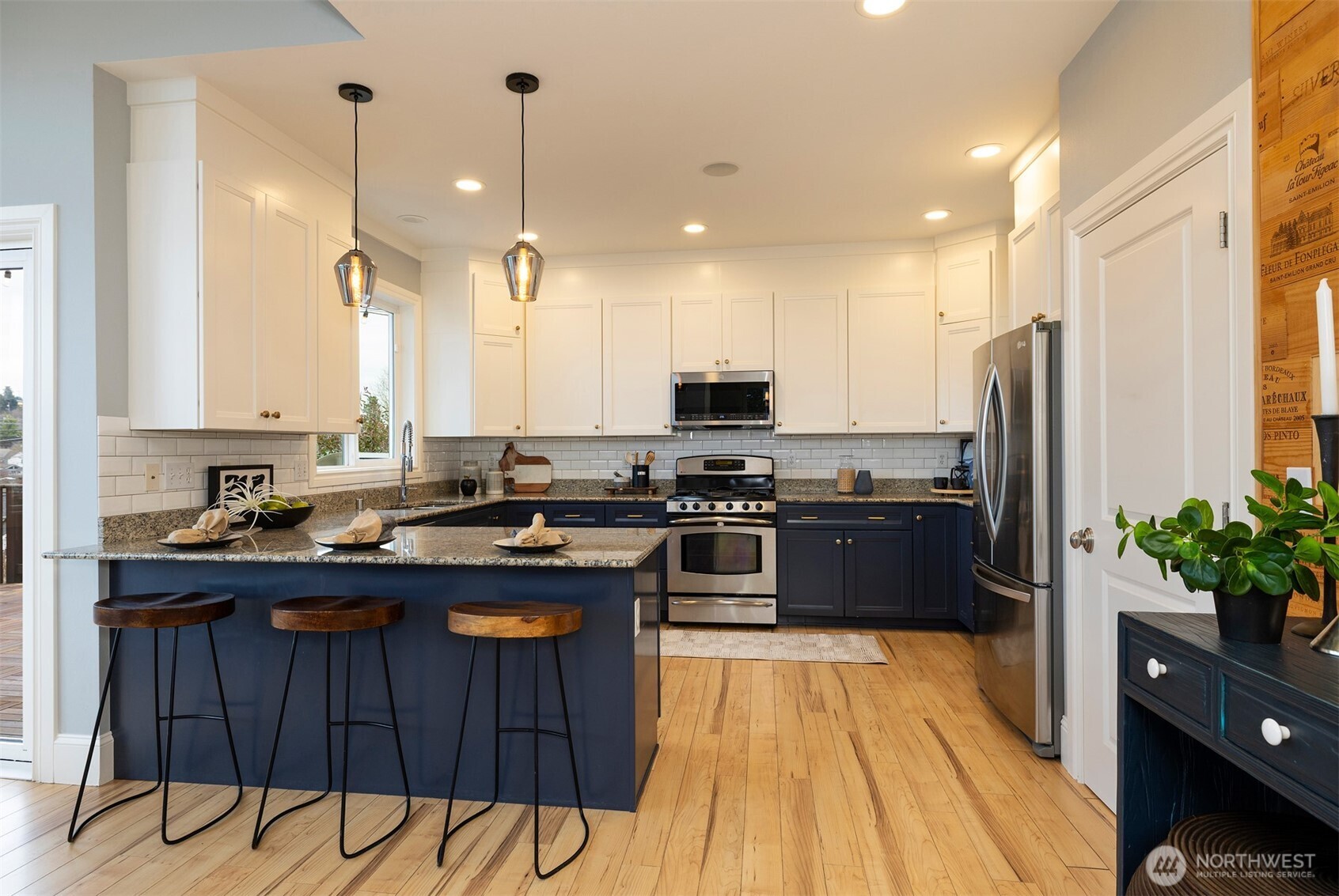 3422 35th Avenue West Seattle, WA 98199 - Photo 17 of 40