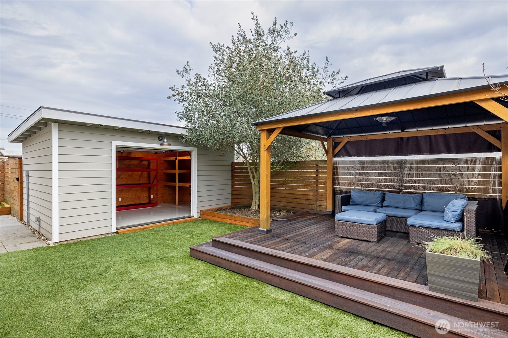 3422 35th Avenue West Seattle, WA 98199 - Photo 37 of 40