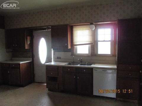 7753 South Reese Road Frankenmuth, MI 48734 - Photo 7 of 19 20450873-6.JPG