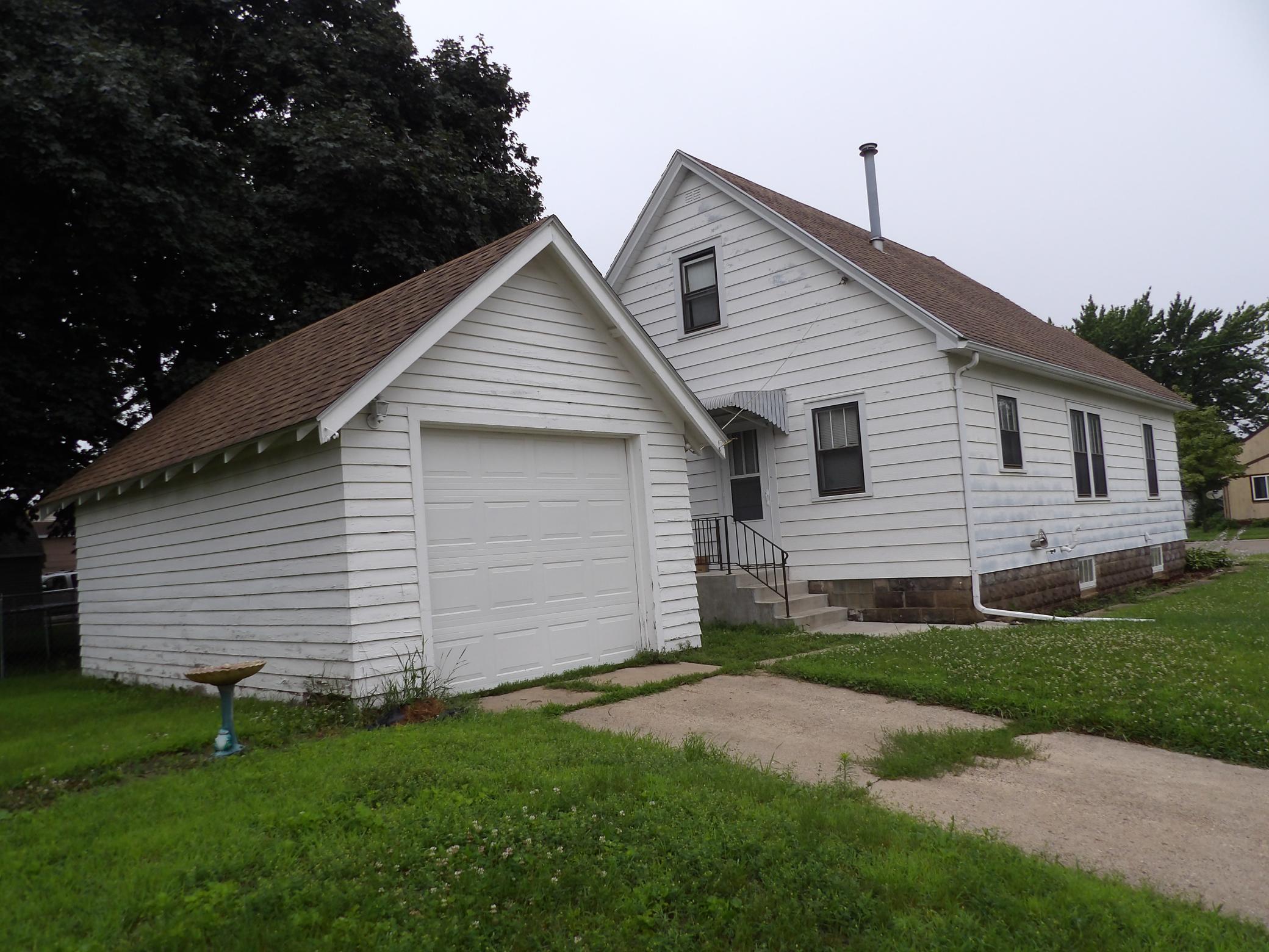 701 9th Avenue Southwest Austin, MN 55912 - Photo 1 of 14