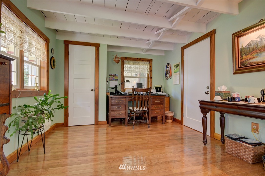 4808 Jones Road Oak Harbor, WA 98277 - Photo 4 of 25 Gallery Image 4