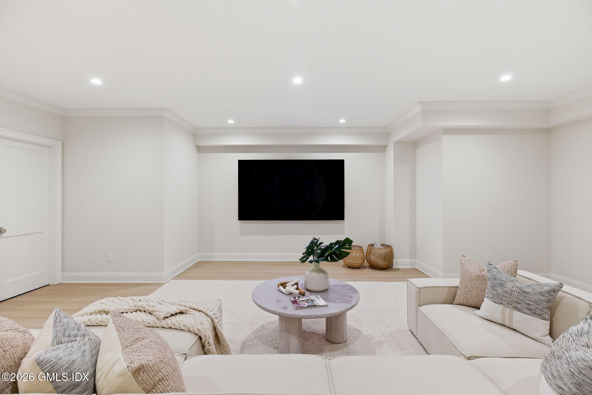11 Hearthstone Drive Riverside, CT 06878 - Photo 28 of 37 100" Flat Screen