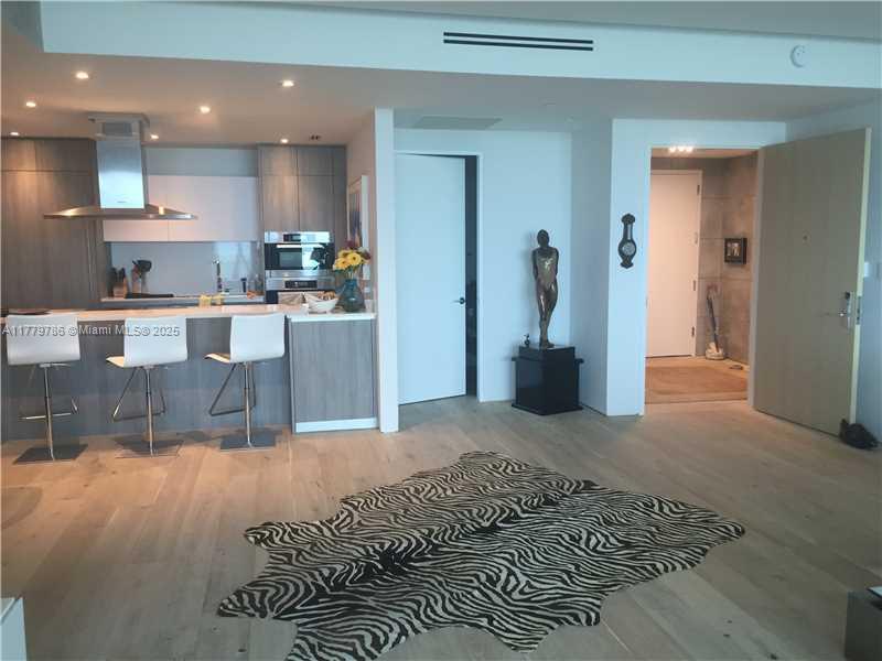 350 Ocean Drive, Unit 304N Key Biscayne, FL 33149 - Photo 4 of 69 Kitchen