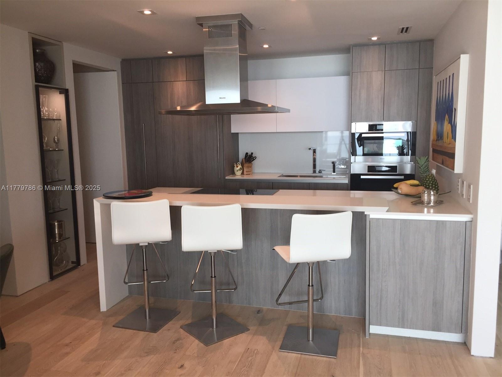 350 Ocean Drive, Unit 304N Key Biscayne, FL 33149 - Photo 5 of 69 Open Kitchen