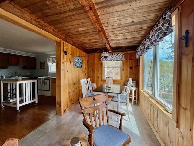 156 Sandy Point Road Sanford, ME 04073 - Photo 36 of 49 Dining area