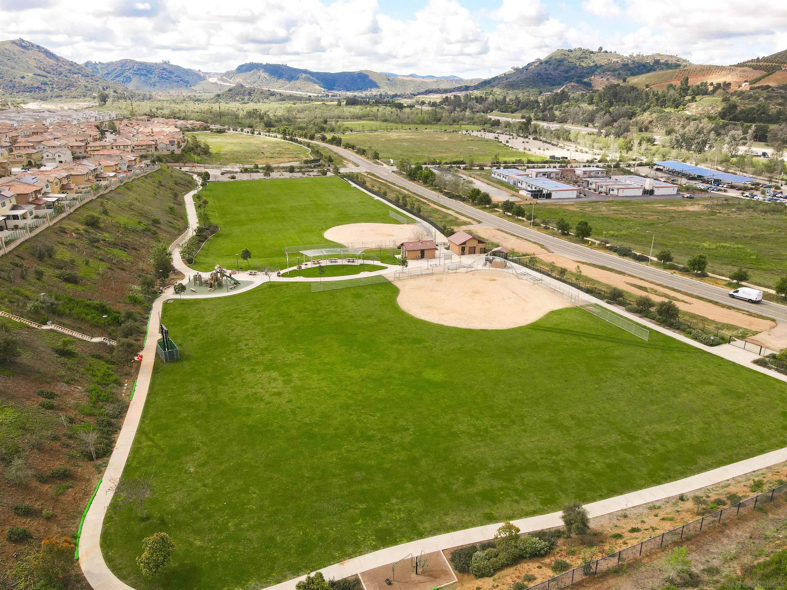 35763 Garrano Lane Fallbrook, CA 92028 - Photo 23 of 25 a view of a city