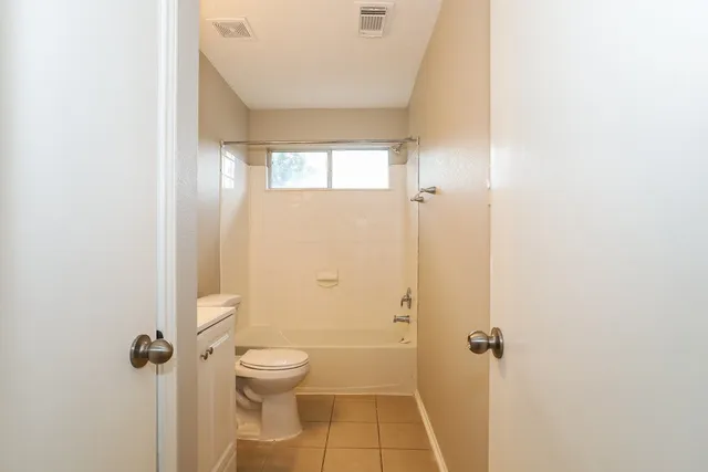 $1,555 | 1403 Natural Pine Trail, Conroe, TX 77301