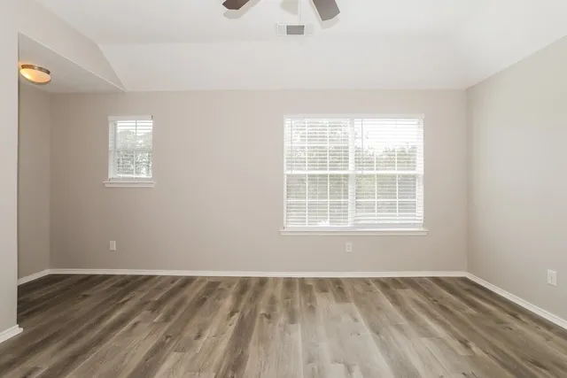 $1,555 | 1403 Natural Pine Trail, Conroe, TX 77301