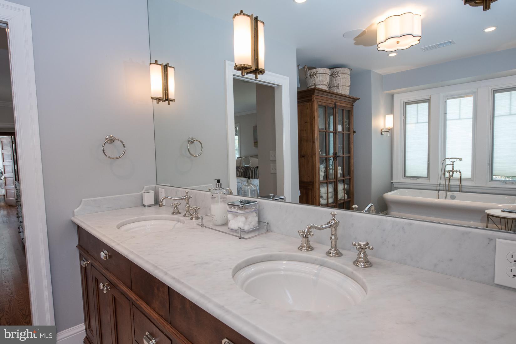 530 Manor Road Wynnewood, PA 19096 - Photo 32 of 43 Master Bath