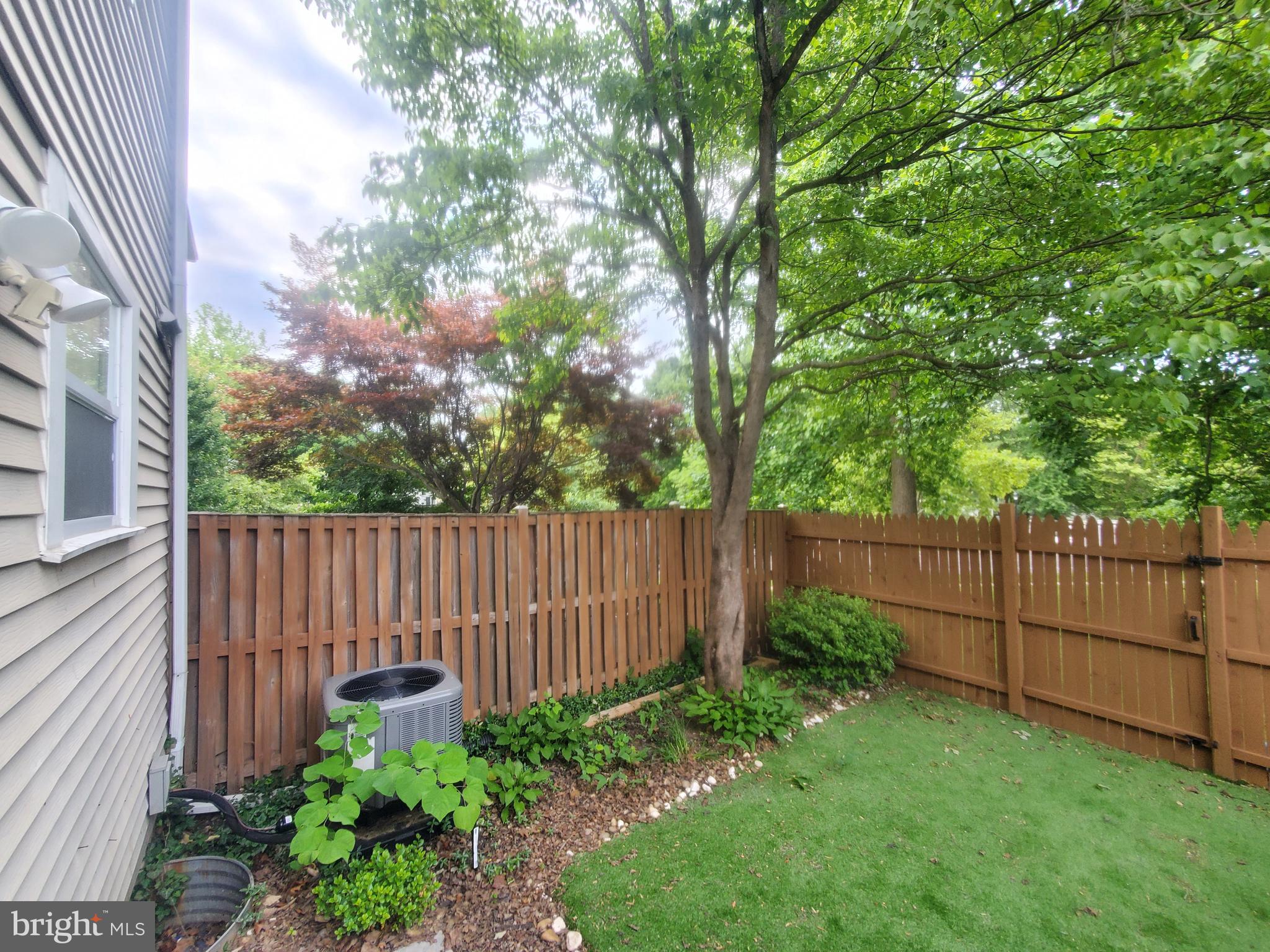14813 Hammersmith Circle Silver Spring, MD 20906 - Photo 33 of 36 a garden view