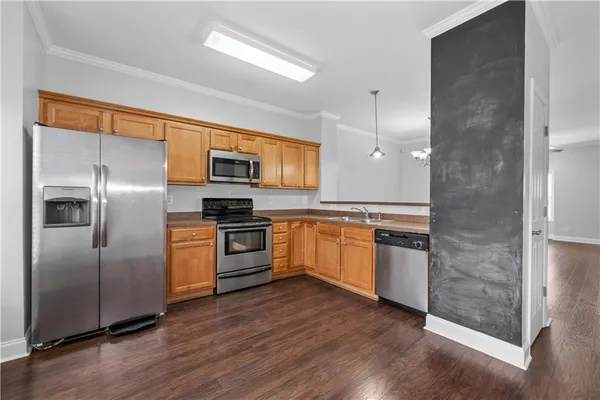 $2,100 | 3072 Lauren Parc Road, Decatur, GA 30032