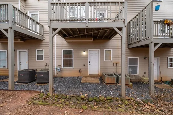 $2,100 | 3072 Lauren Parc Road, Decatur, GA 30032
