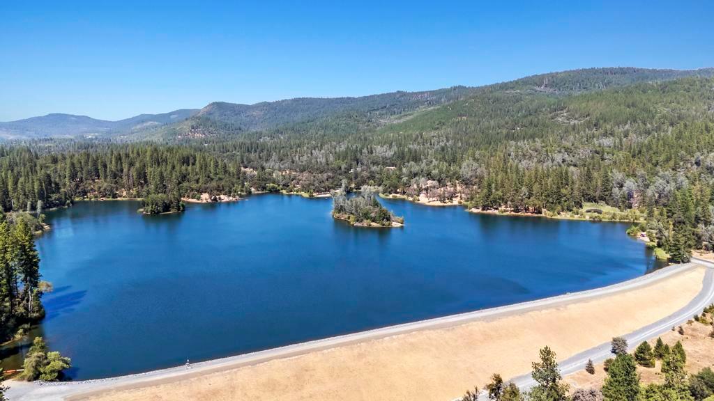 13467 Lake Francis Road Dobbins, CA 95935 - Photo 40 of 54 a view of a mountain from a yard