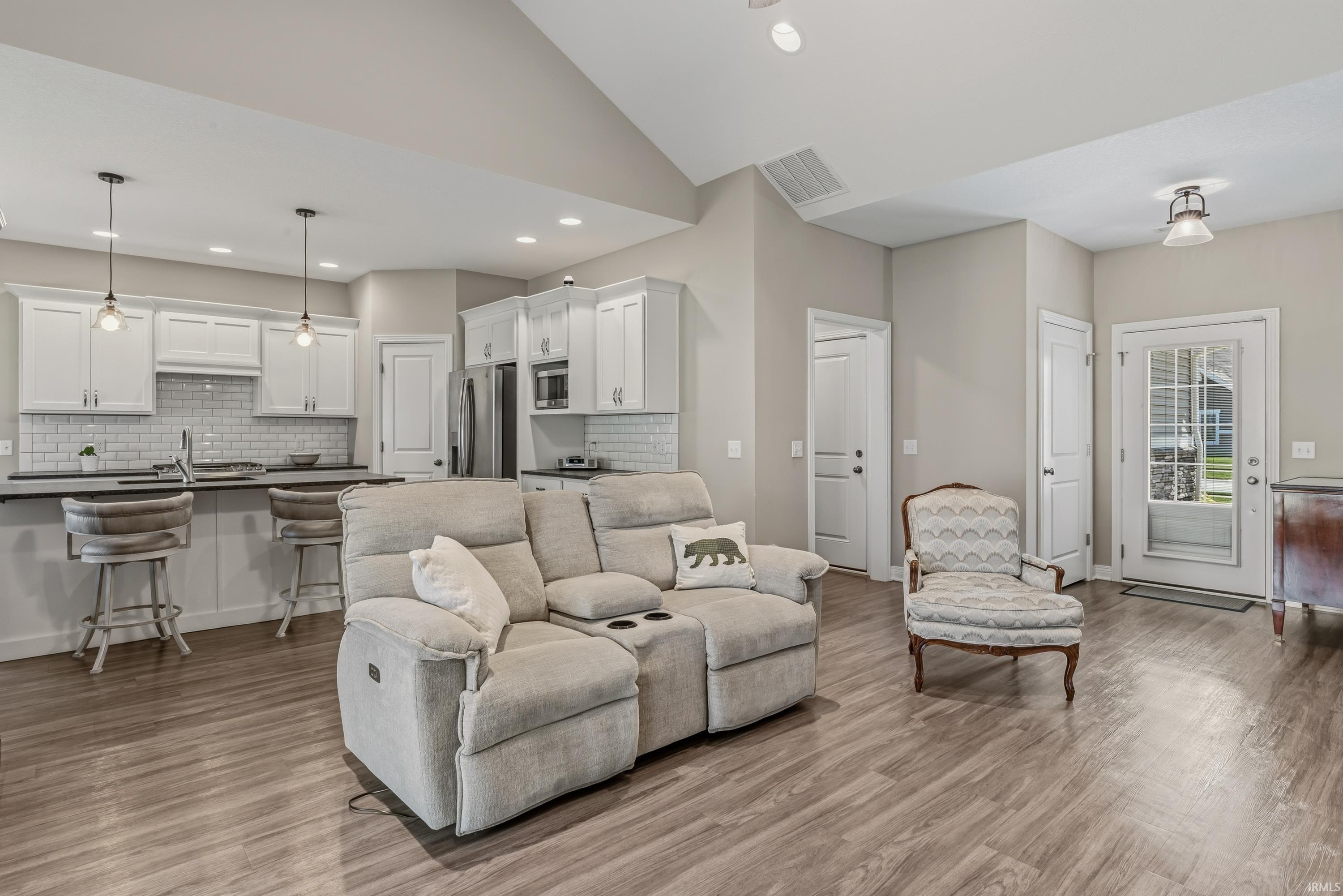 9807 Oak Trail Road Fort Wayne, IN 46825 - Photo 13 of 37