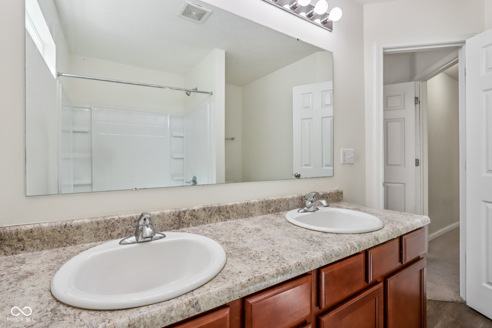 4846 Chip Shot Lane Indianapolis, IN 46235 - Photo 18 of 31