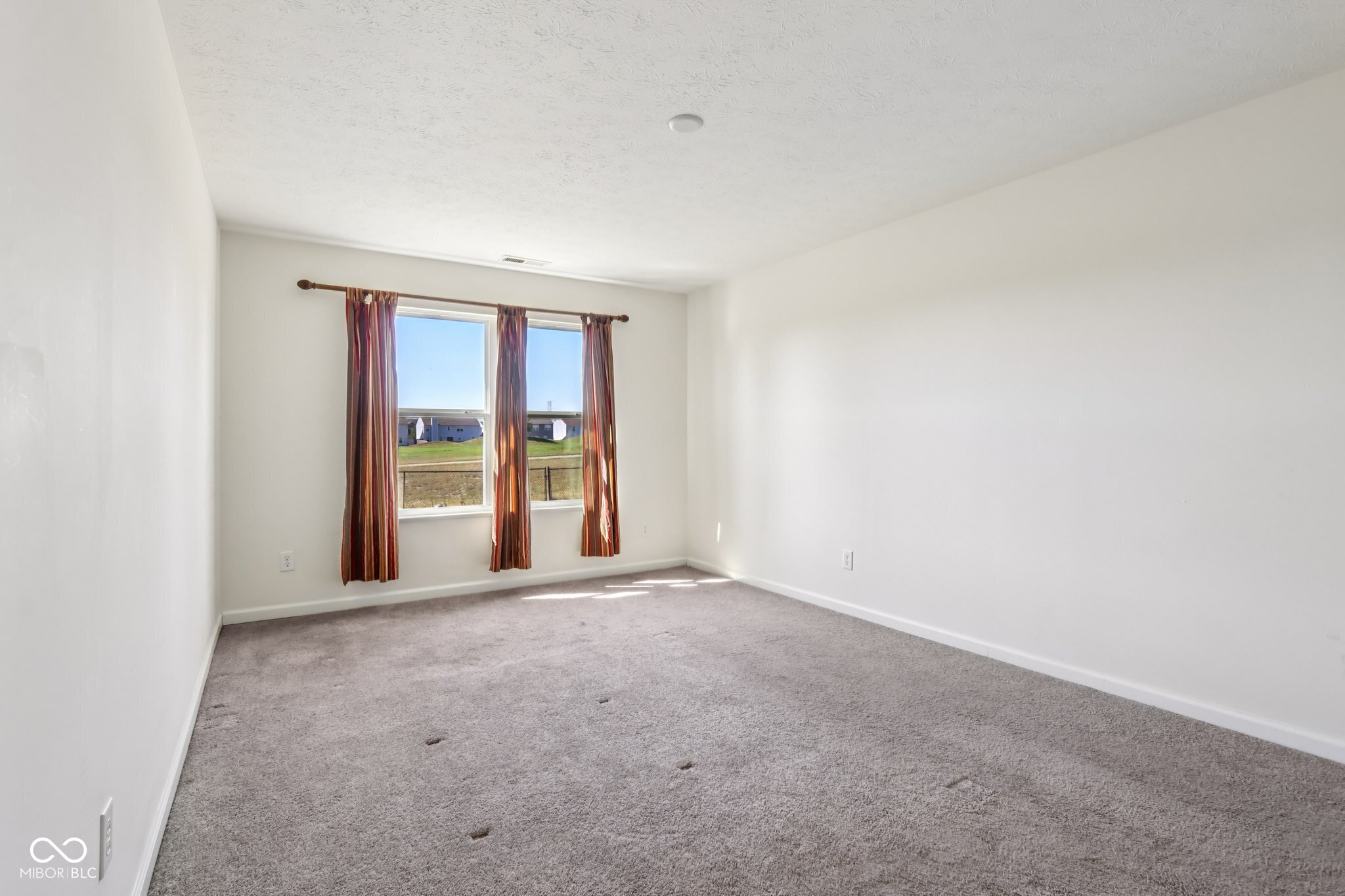 4846 Chip Shot Lane Indianapolis, IN 46235 - Photo 20 of 31