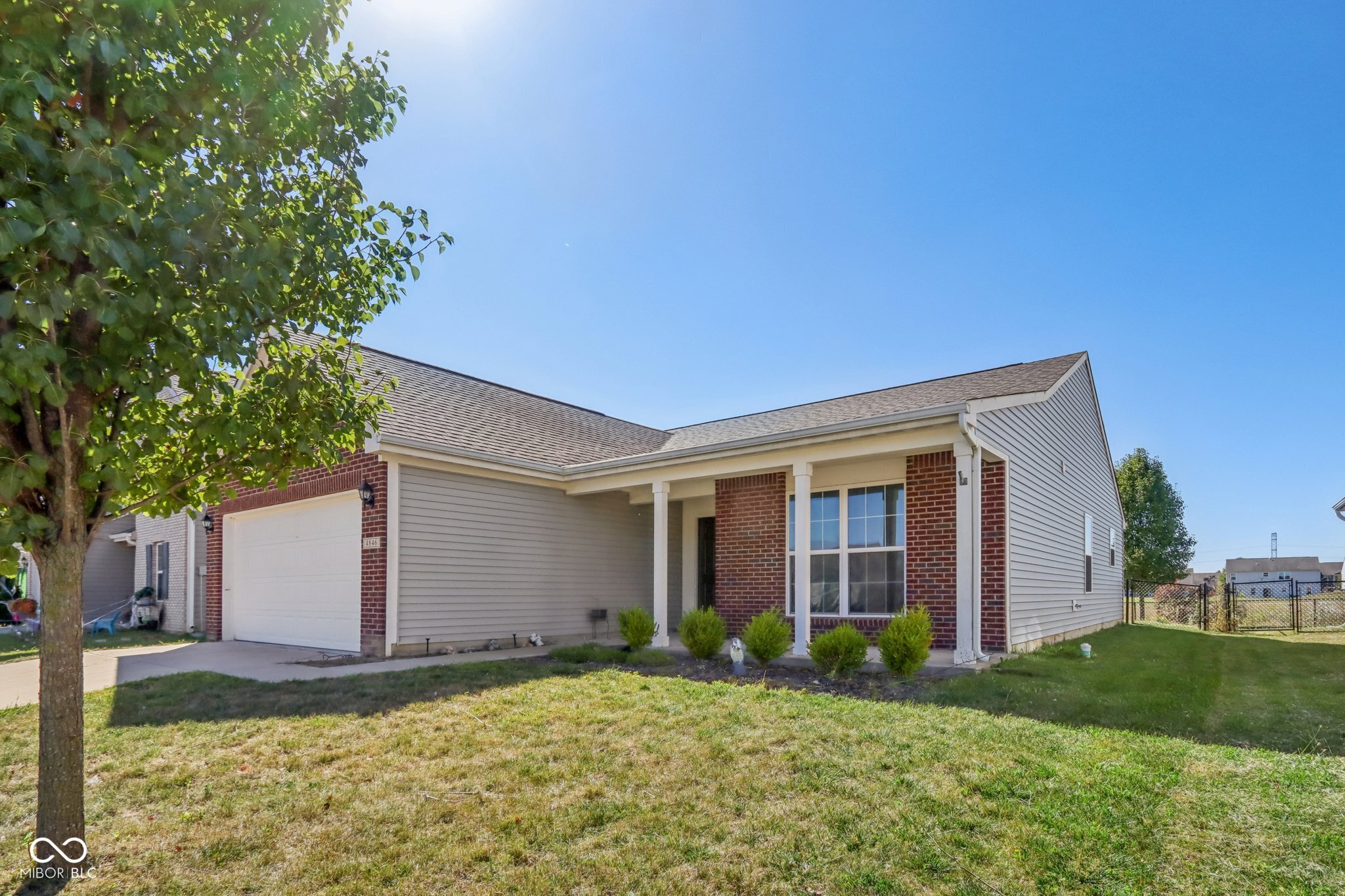 4846 Chip Shot Lane Indianapolis, IN 46235 - Photo 3 of 31