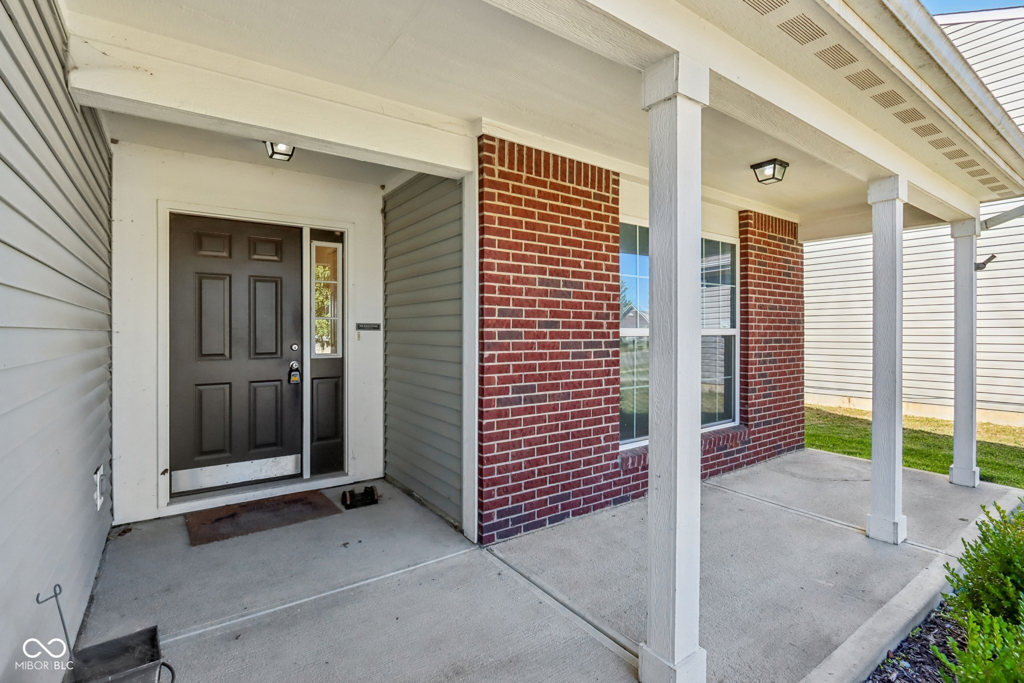 4846 Chip Shot Lane Indianapolis, IN 46235 - Photo 4 of 31