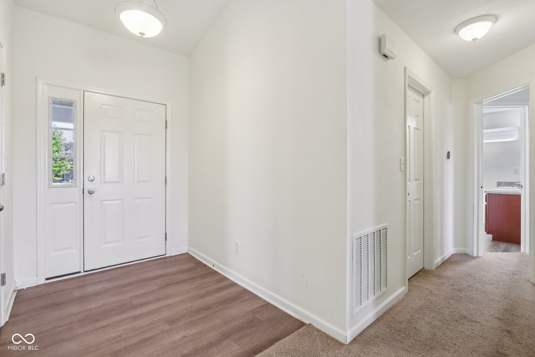 4846 Chip Shot Lane Indianapolis, IN 46235 - Photo 6 of 31