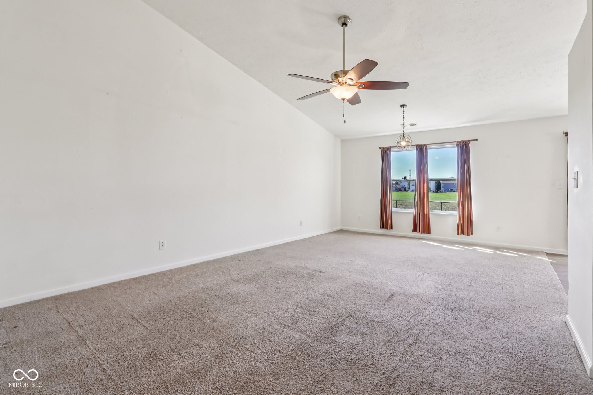 4846 Chip Shot Lane Indianapolis, IN 46235 - Photo 7 of 31