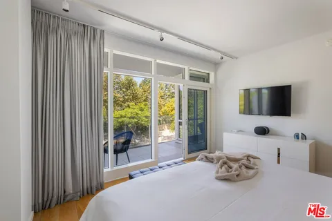 $1,799,000 | 1705 Ocean Avenue, Unit 209, Santa Monica, CA 90401