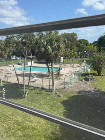 $2,100 | 447 Northeast 195th Street, Unit 310, Miami, FL 33179