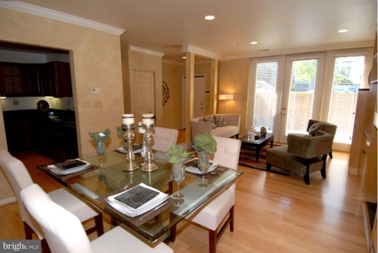 1947 Belmont Road Northwest, Unit 111 Washington, DC 20009 - Photo 20 of 25 Living Room