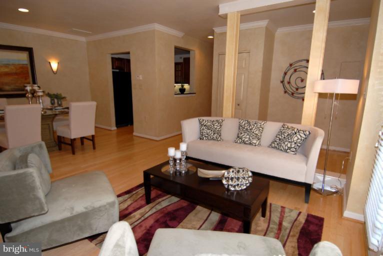 1947 Belmont Road Northwest, Unit 111 Washington, DC 20009 - Photo 9 of 25 Living Room