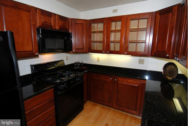 1947 Belmont Road Northwest, Unit 111 Washington, DC 20009 - Photo 10 of 25 Kitchen