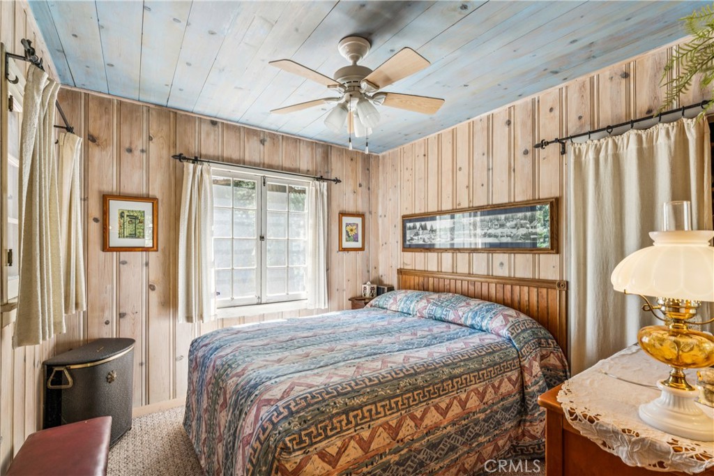 404 Hillside Road Lake Arrowhead, CA 92352 - Photo 8 of 30