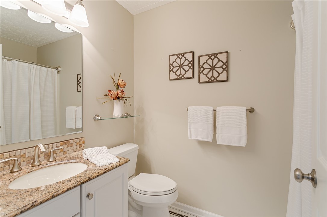 100 Windmill Trail Ogden, NY 14624 - Photo 23 of 36 Hall Bath - Full Bath