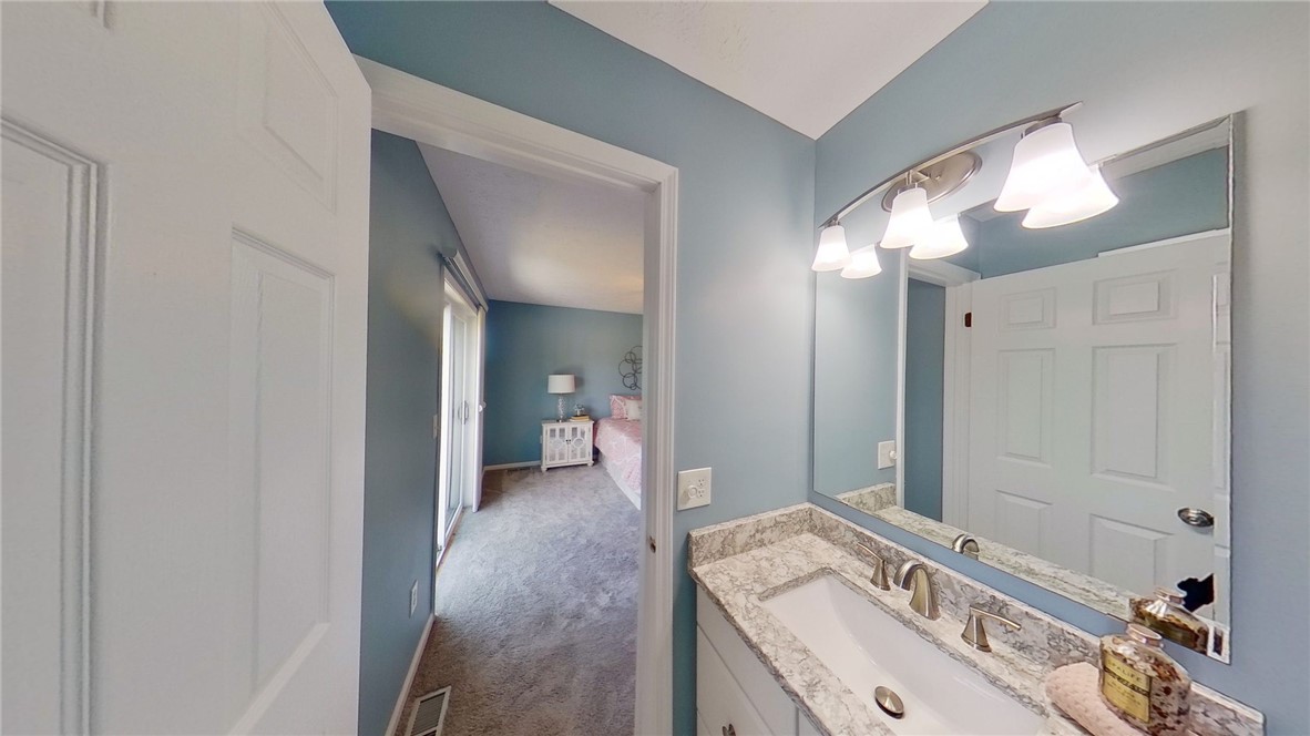 100 Windmill Trail Ogden, NY 14624 - Photo 25 of 36 Owner's Bath