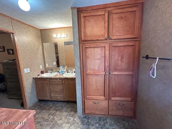 $175,000 | 1075 Elarton Road, Osyka, MS 39657
