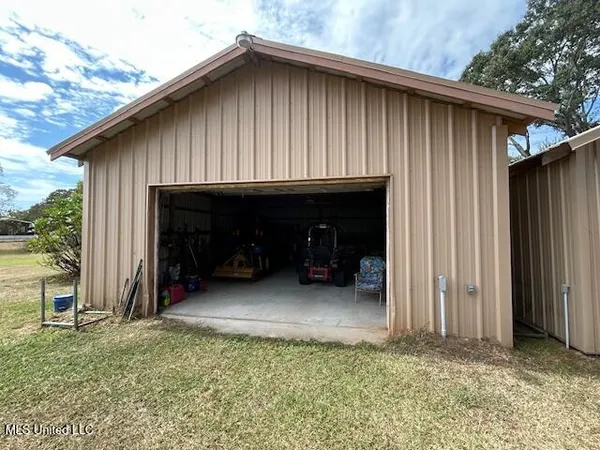 $175,000 | 1075 Elarton Road, Osyka, MS 39657