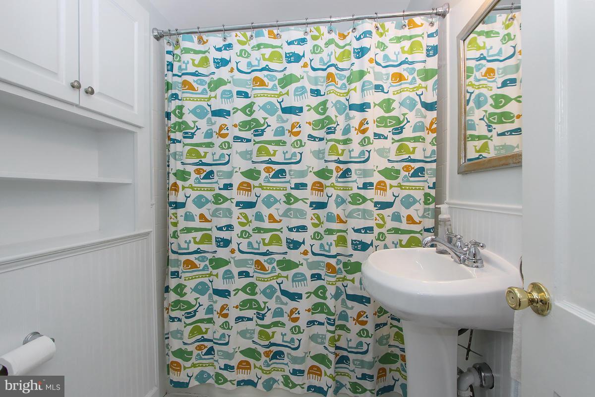 10109 Big Rock Road Silver Spring, MD 20901 - Photo 21 of 28 Bath