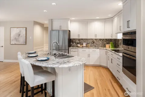 $1,250,000 | 12915 50th Place West, Mukilteo, WA 98275