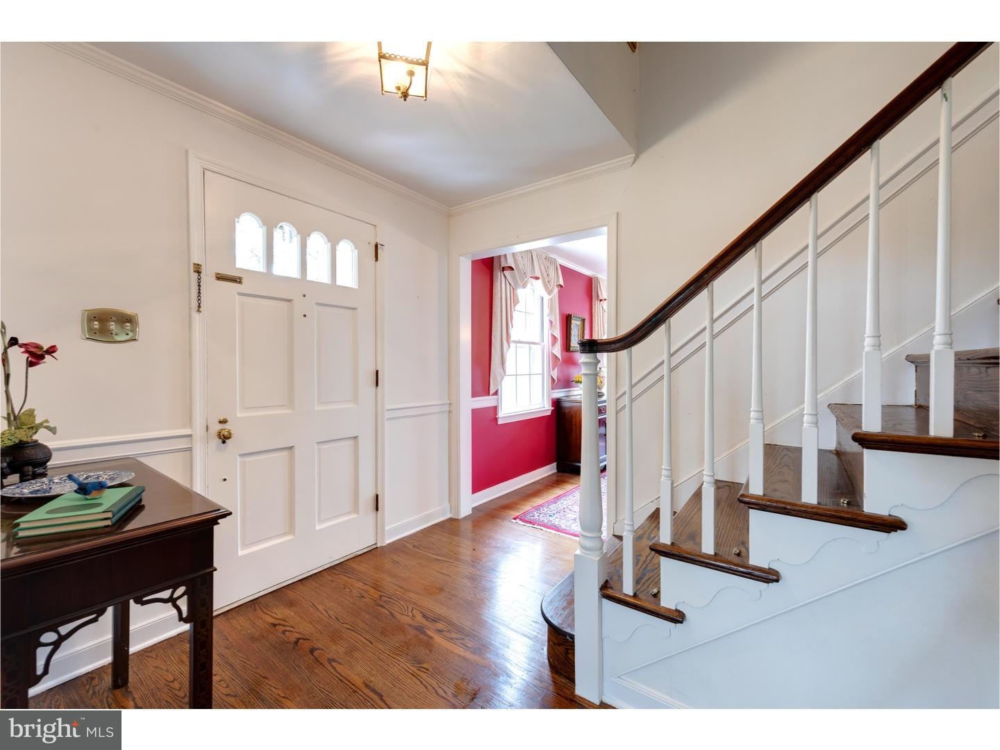 992 Weadley Road Radnor, PA 19087 - Photo 5 of 25 Foyer