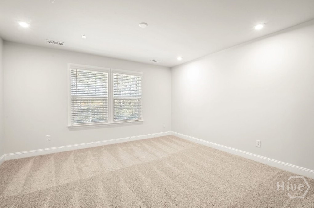 423 MONTEREY Loop Richmond Hill, GA 31324 - Photo 13 of 25