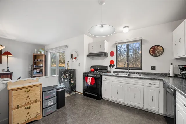 $149,500 | 9206 North 70th Street, Unit 3, Milwaukee, WI 53223