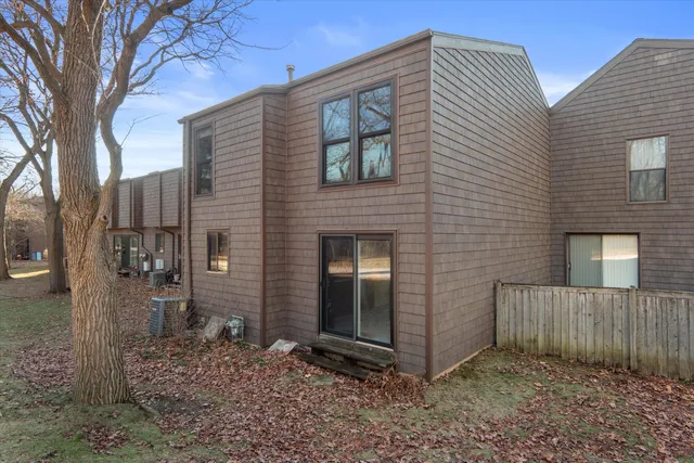 $149,500 | 9206 North 70th Street, Unit 3, Milwaukee, WI 53223