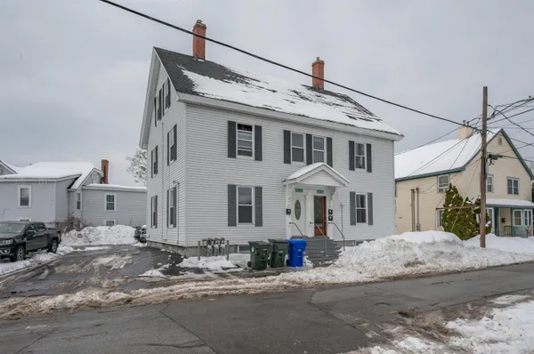 $685,000 | 10 Malvern Street, Manchester, NH 03104