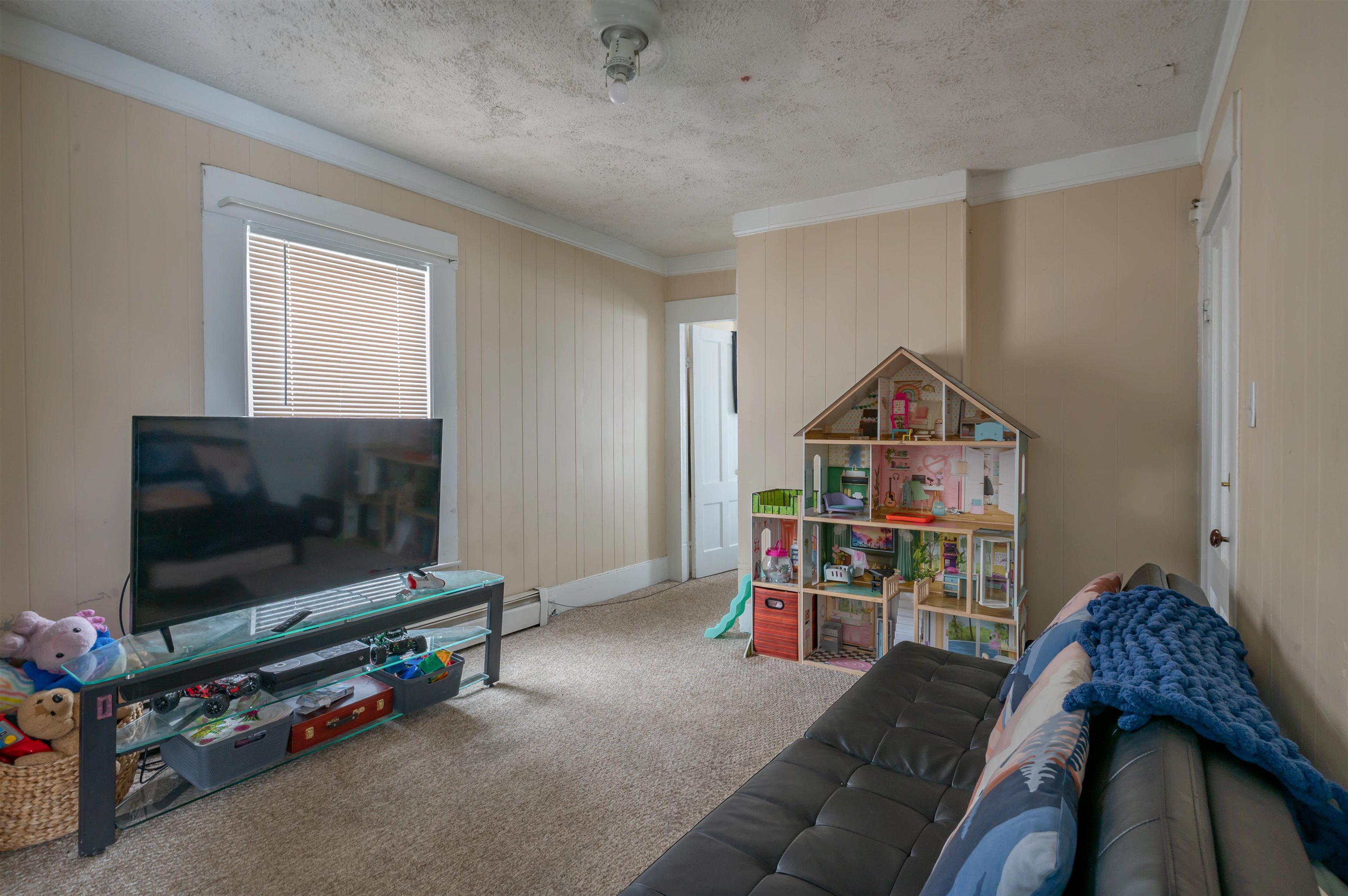 10 Malvern Street Manchester, NH 03104 - Photo 11 of 33