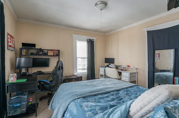 $685,000 | 10 Malvern Street, Manchester, NH 03104