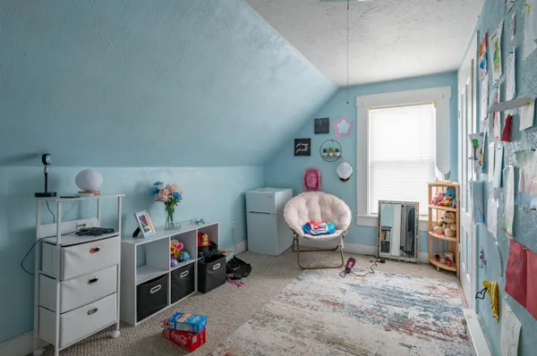 $685,000 | 10 Malvern Street, Manchester, NH 03104