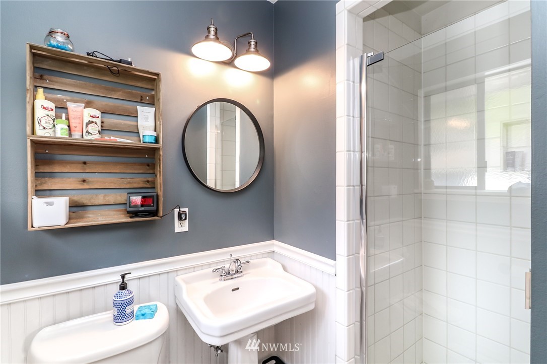 10508 Northeast 193rd Street Bothell, WA 98011 - Photo 16 of 35 Gallery Image 16